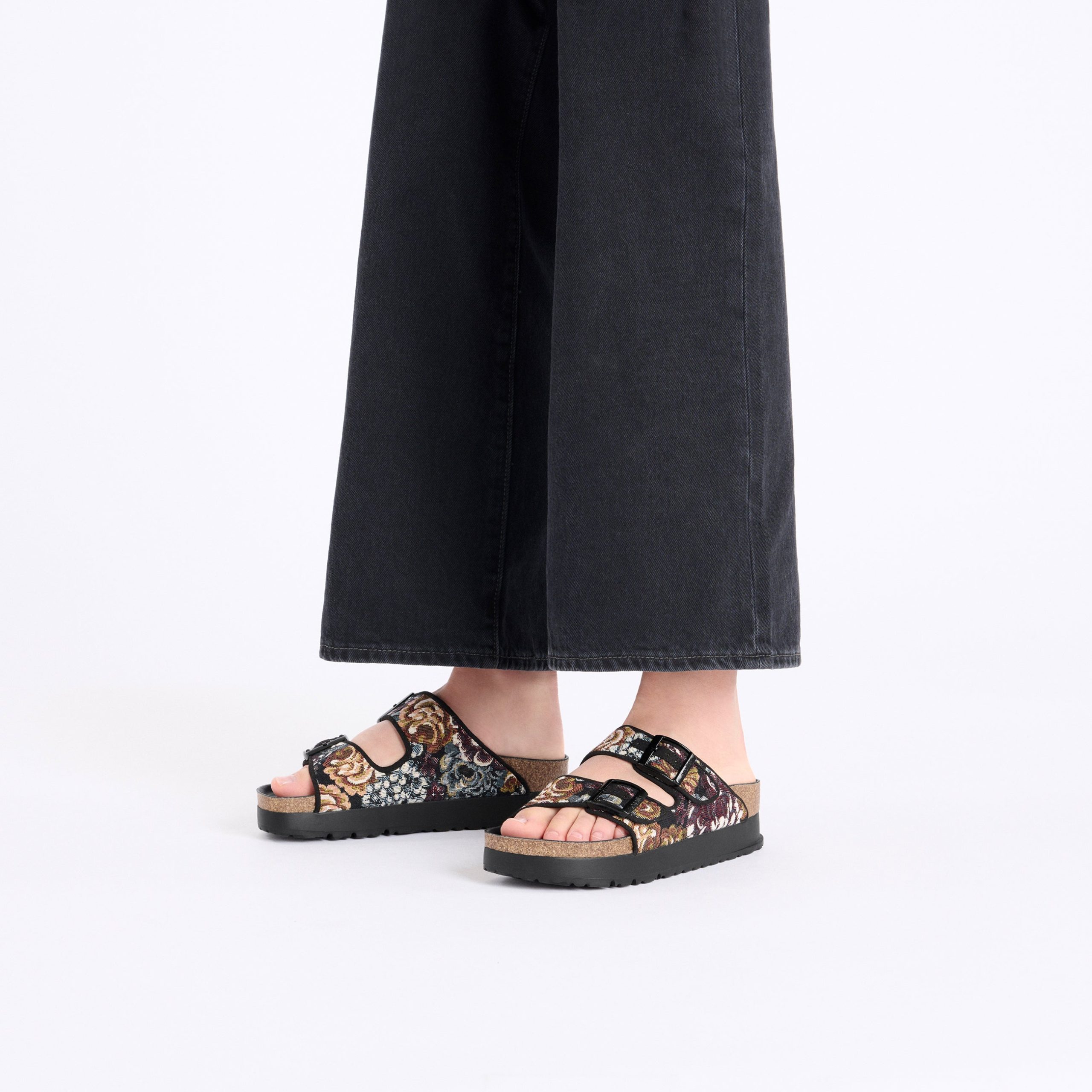 Arizona Platform Brocade Black Microfibre - Image 4