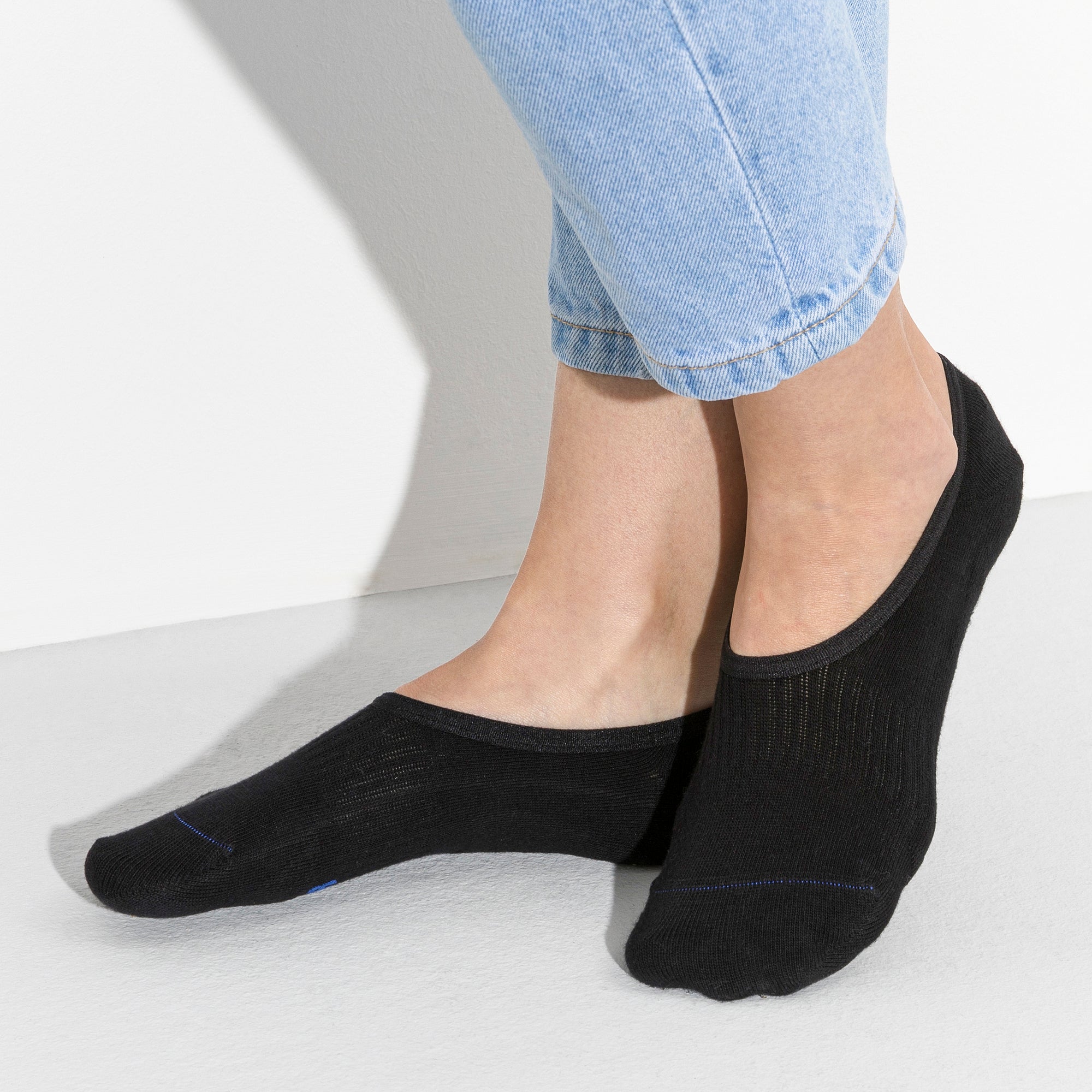 Cotton Sole Invisible Women Black - Image 3